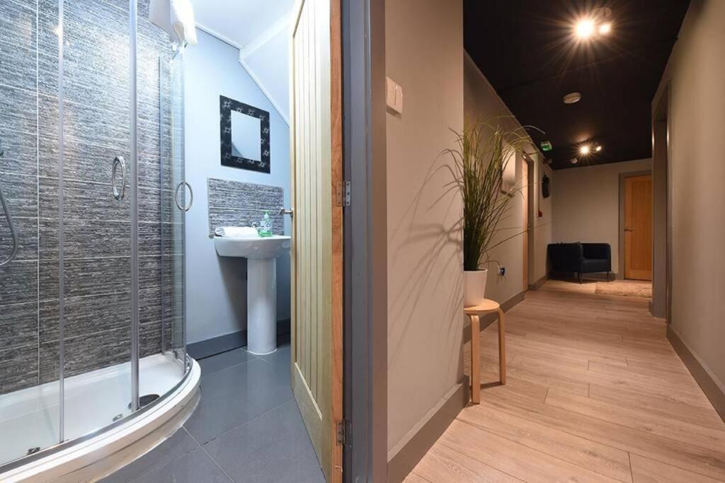 Back Turner Townhouse Apartment Manchester Exterior photo